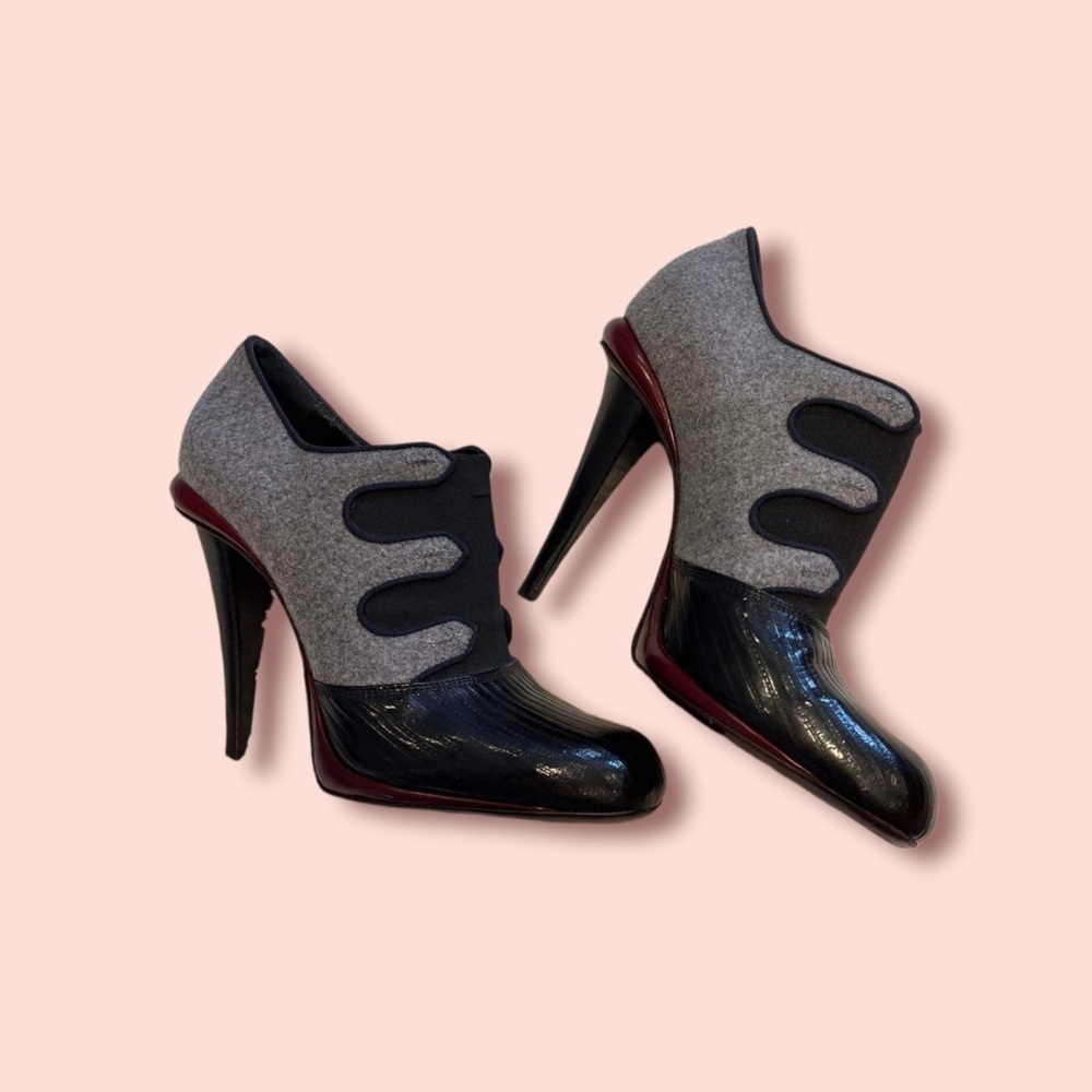 Fendi Leather and Wool Pumps
